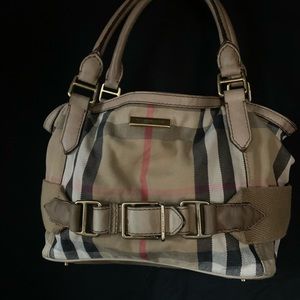 Burberry bag with classic logo and long strap